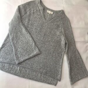 Two by Vince Camuto v-neck sweater